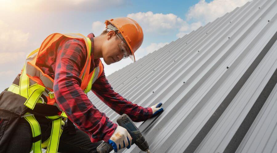 Professional gutter cleaning in Eastanollee, GA